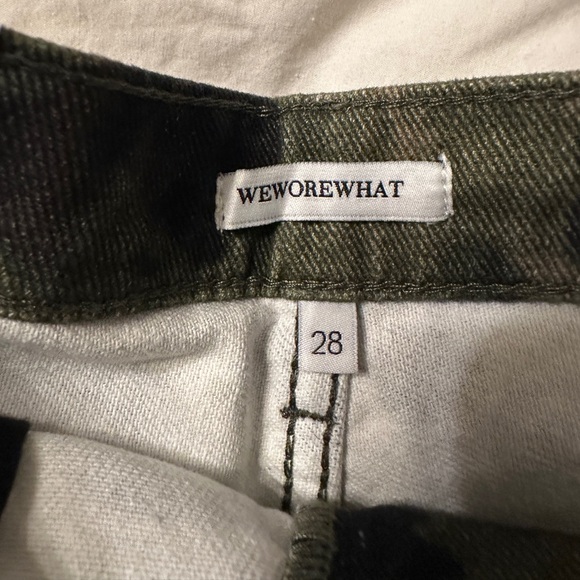 WeWoreWhat Green Camouflage Dani Boyfriend Denim - NWT - Size 28 - Picture 11 of 15